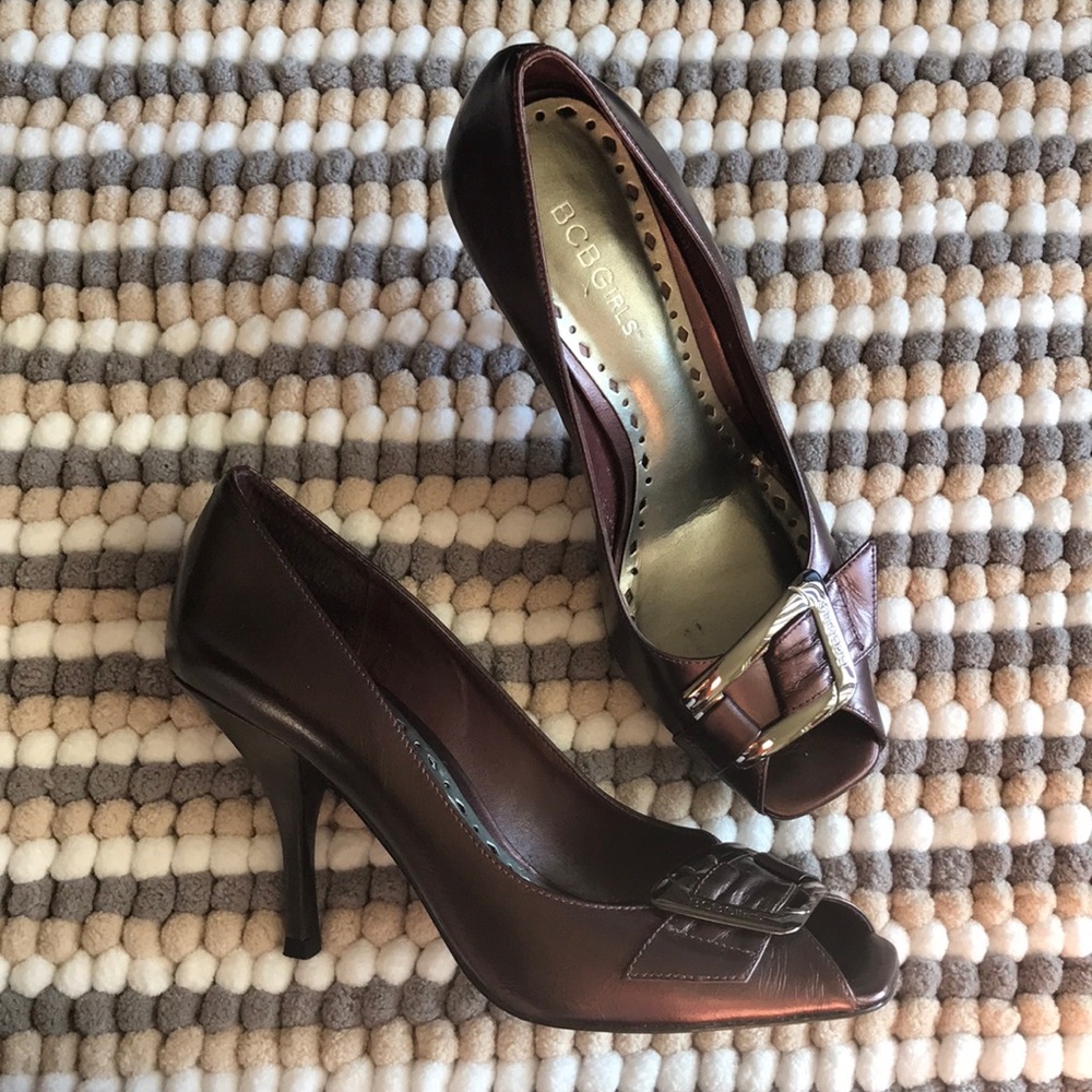 BCBGirls purple pumps